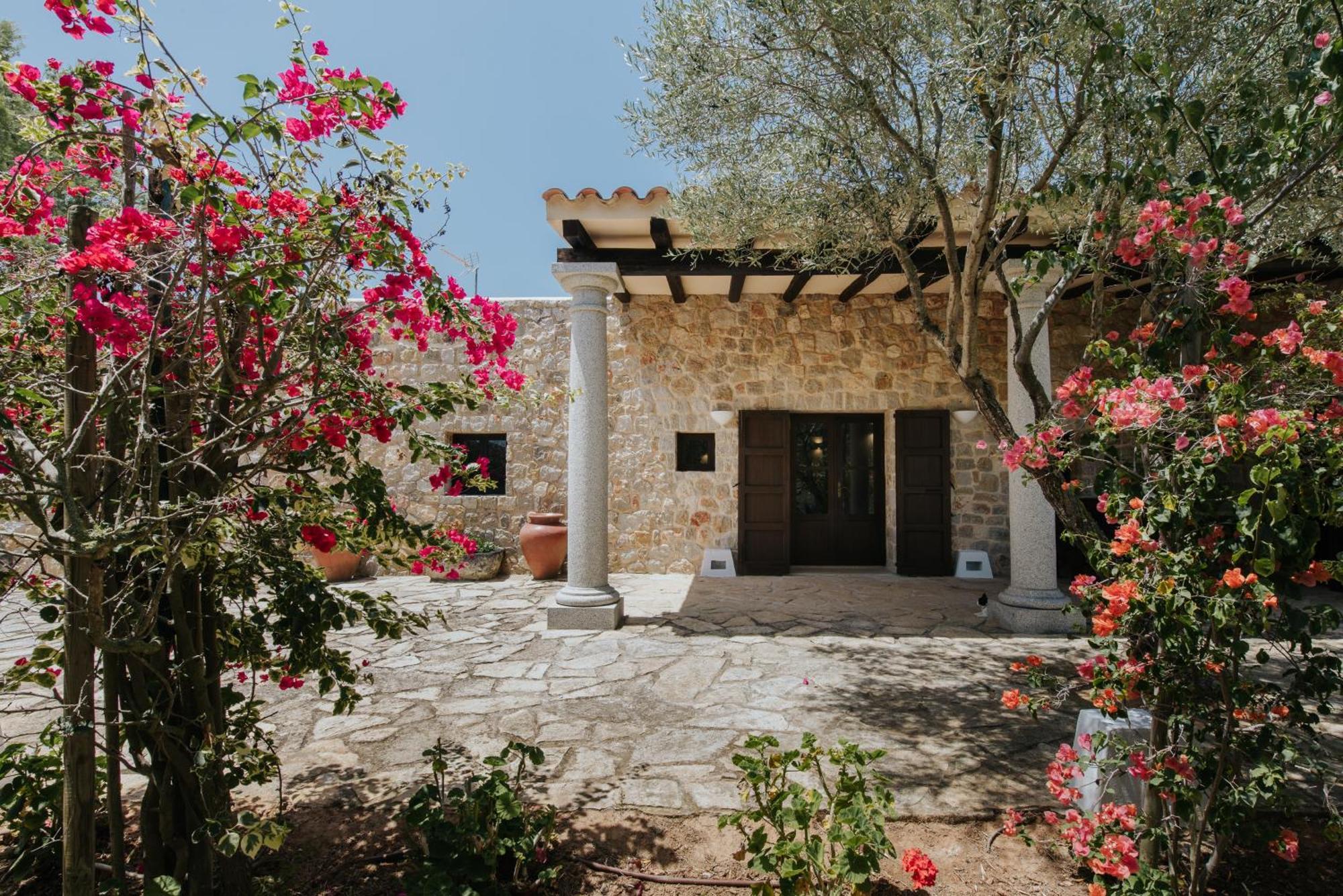 Villa & Guesthouse Paissa D'En Bernat Cala Tarida  Zewnętrze zdjęcie