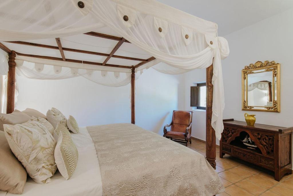 Villa & Guesthouse Paissa D'En Bernat Cala Tarida  Zewnętrze zdjęcie